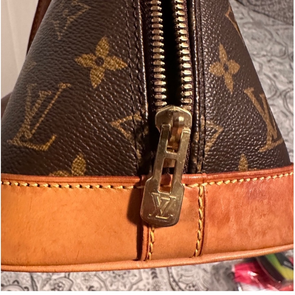 Louis Vuitton Alma PM 💯 % authentic - Picture 10 of 17